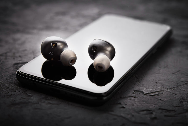 Earbuds & Headphones